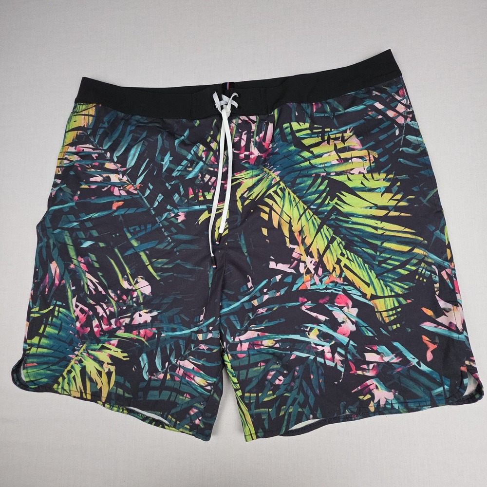 Fourlaps RE-UP 1100 Board Shorts Mens 40 Black Tropical Palm Recycled Polyester
